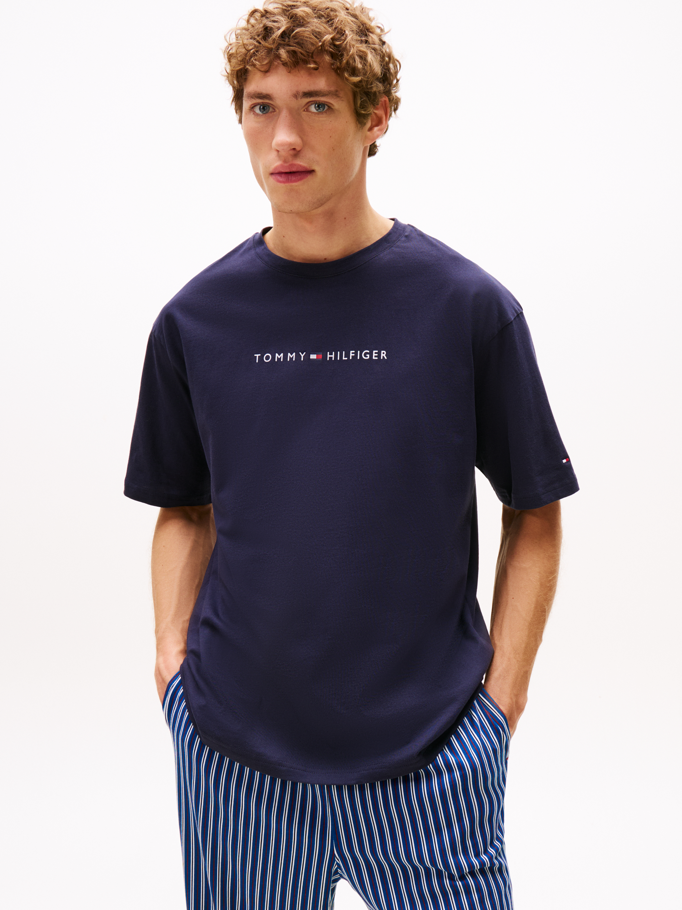 Tommy Hilfiger T-shirt-medium